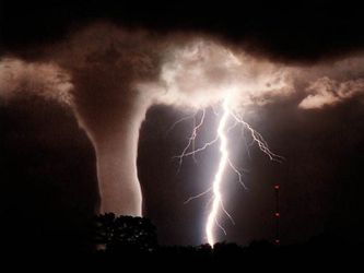 ¡Ay de los que desean con vehemencia el día de Jehová! ¿Qué, entonces, significará para ustedes el día de Jehová? Será oscuridad, y no luz